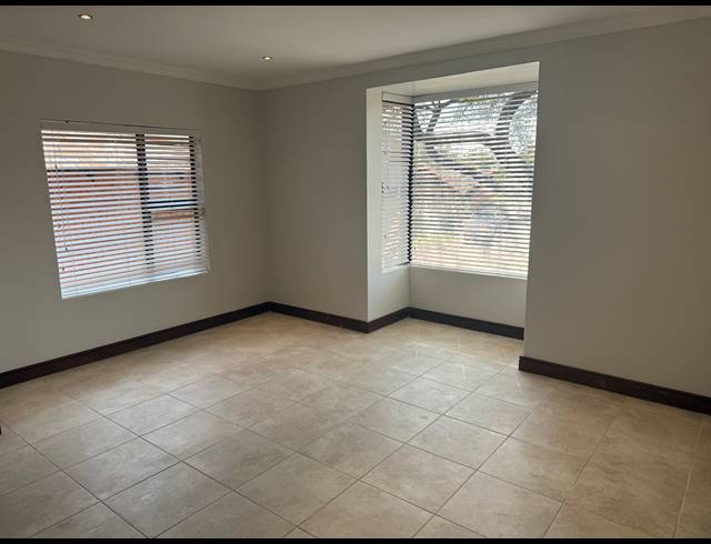 2 BEDROOM SECTIONAL TITLE FOR SALE IN NEWLANDS